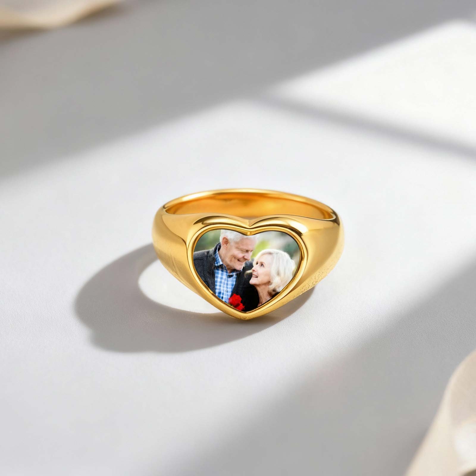 Кольцо-печатка с фотографией н – обзор и цена Statement Cocktail Ring