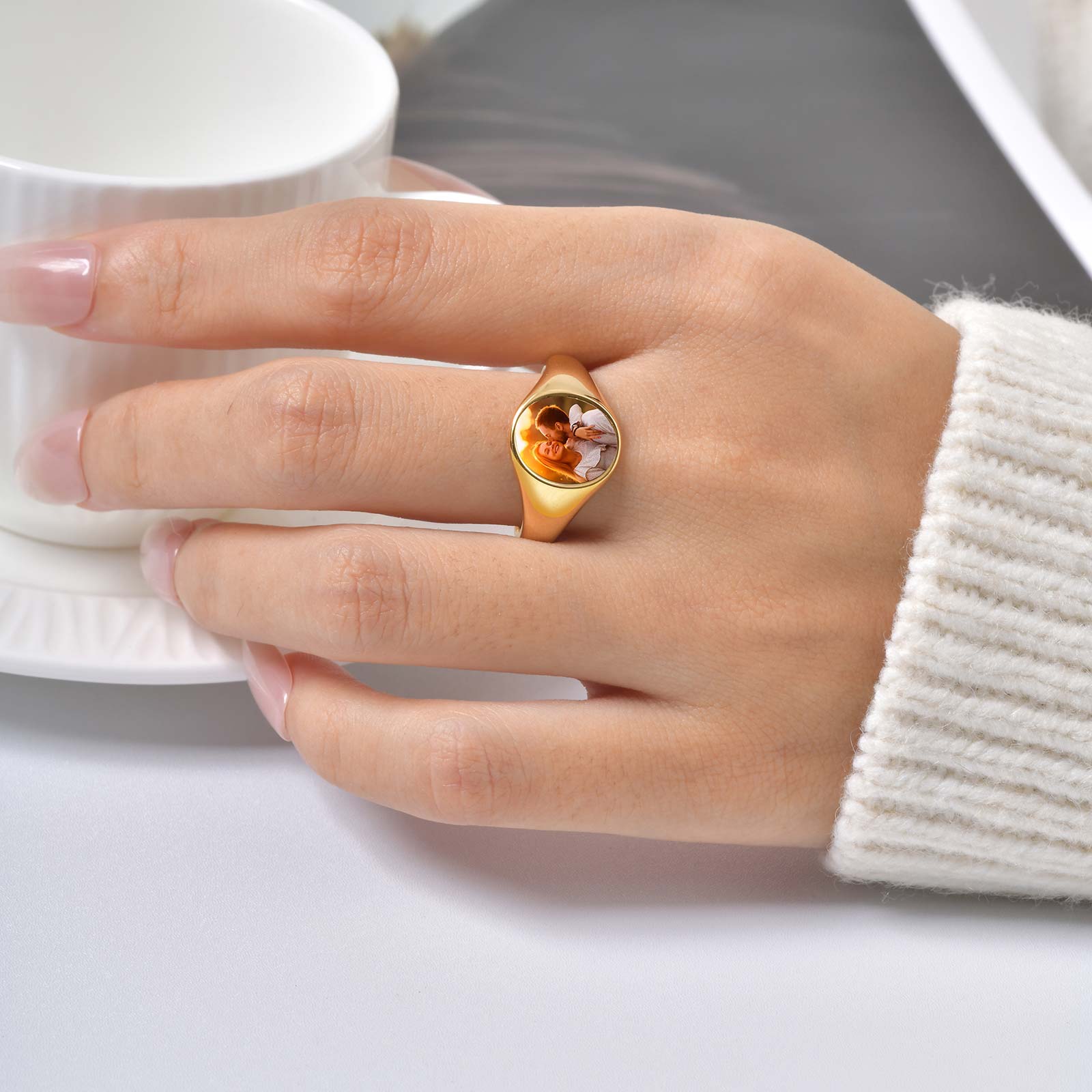 Кольцо-печатка с фотографией н – обзор и цена Statement Cocktail Ring
